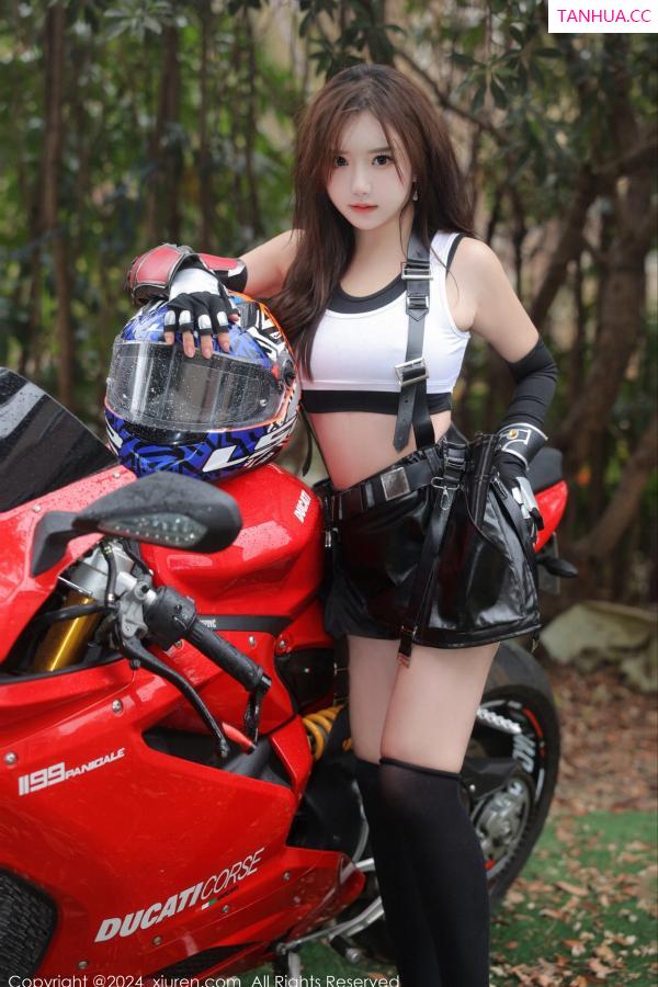   [XiuRen]高清写真图 2024.01.16 No.7969 小薯条nienie 摩托车美腿第39张图片